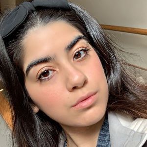 Meet your Posher, Neda